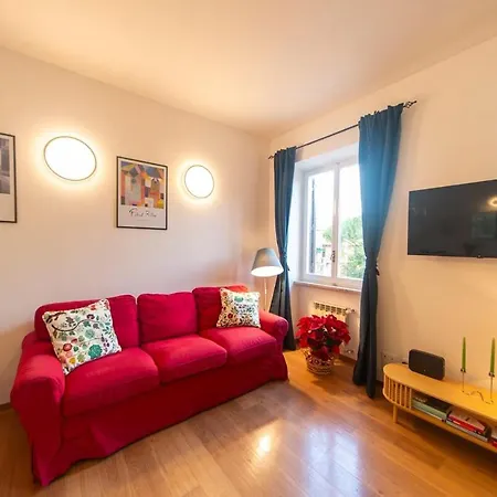 4 Cantoni, Cosy In Monti District Apartment Rome