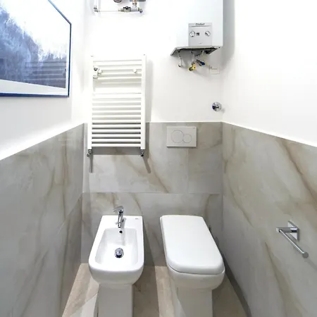 4 Cantoni, Cosy In Monti District