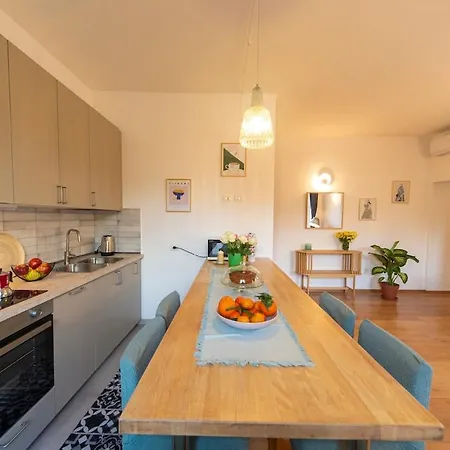 Apartment 4 Cantoni, Cosy In Monti District *